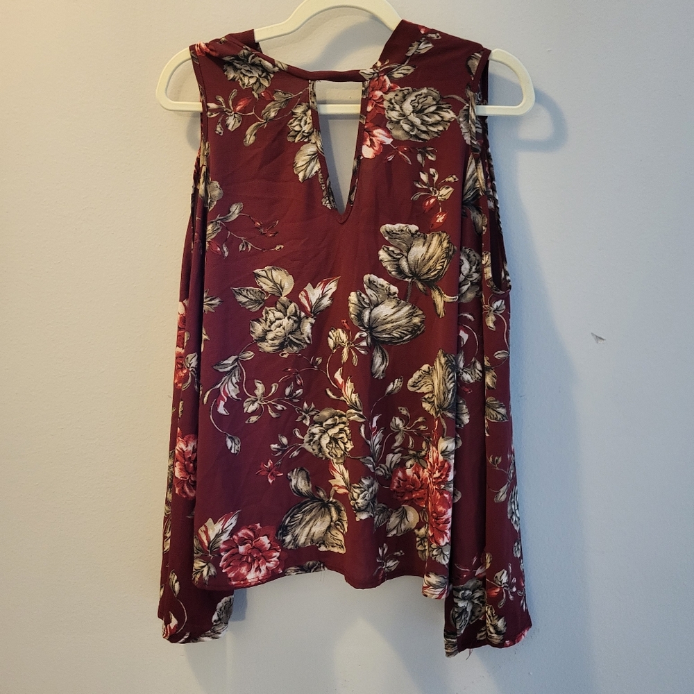 Wine floral long-sleeve top w/ cold shoulder